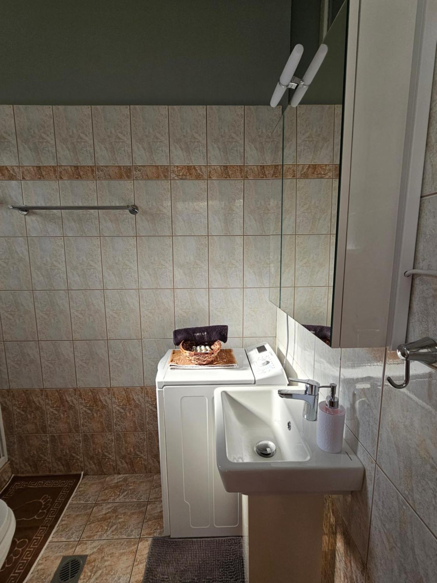 Tania Apartments เลปโตการายา ภายนอก รูปภาพ